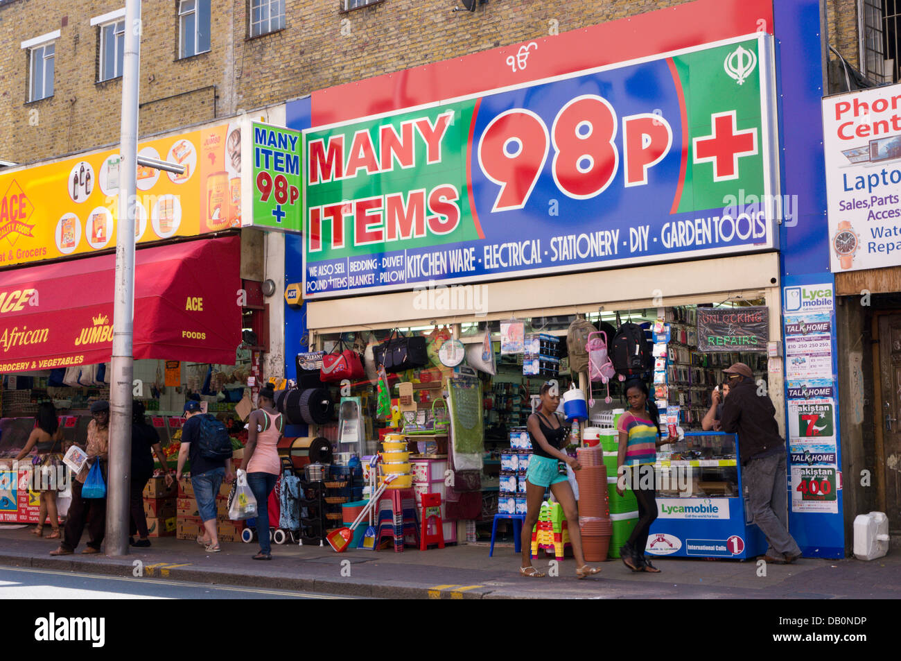 98p+ discount shop in Rye Lane, Peckham, South London Stock Photo