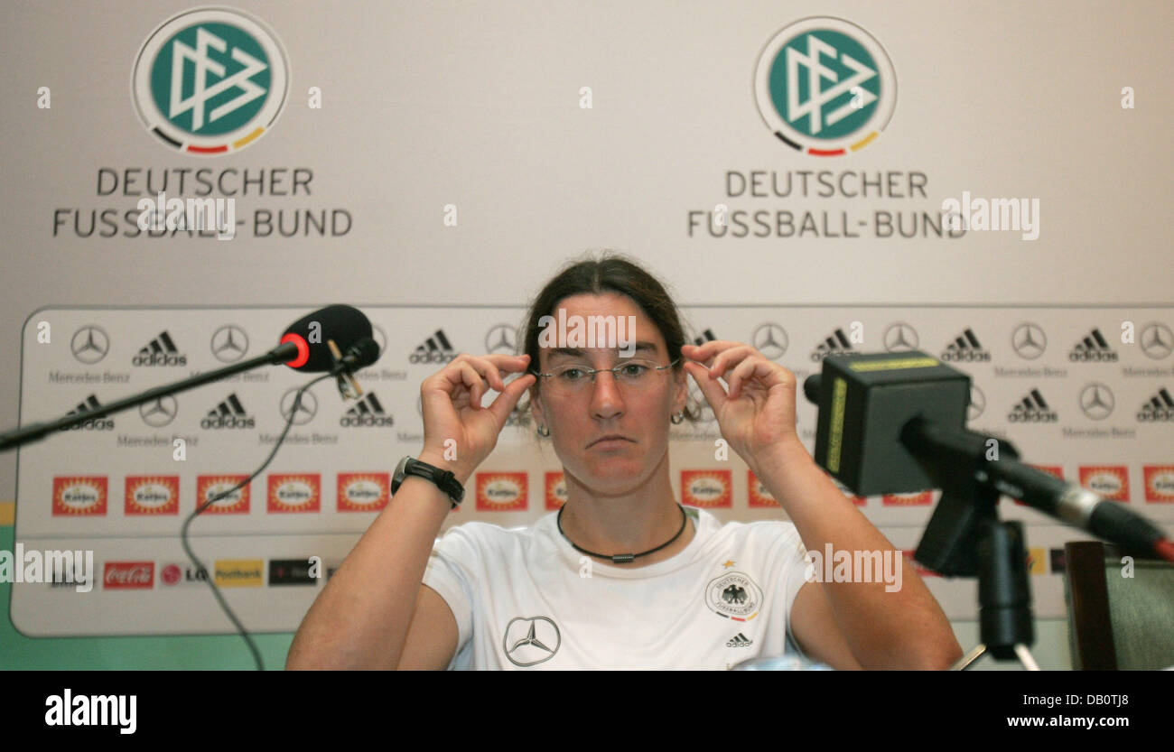 Birgit prinz fifa women's 2007 hi-res stock photography and images - Alamy