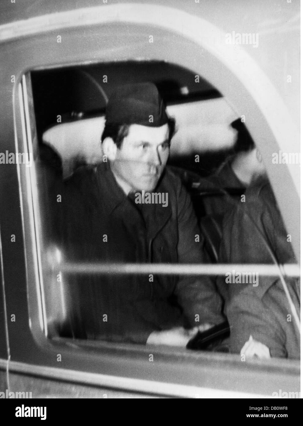 borders, border incidents, incident at the Franco-German border near Schweigern, Rhineland-Palatinate, 13.11.1952, bus with illegal German recruits for the French Foreign Legion, passenger Ludwig Stephan, Additional-Rights-Clearences-Not Available Stock Photo