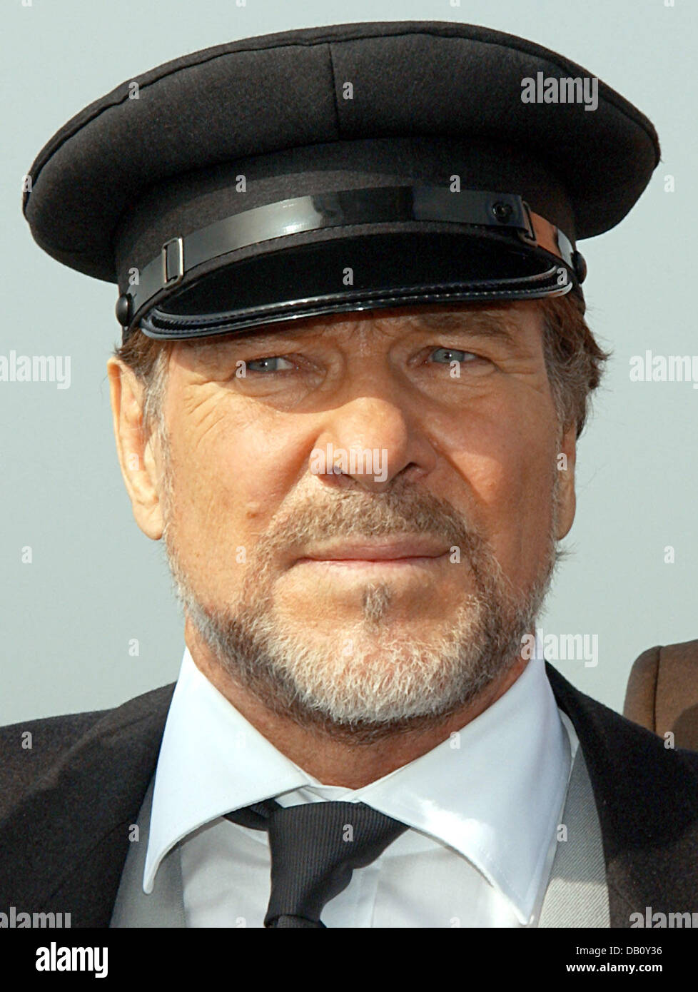 chauffeur hat uniform