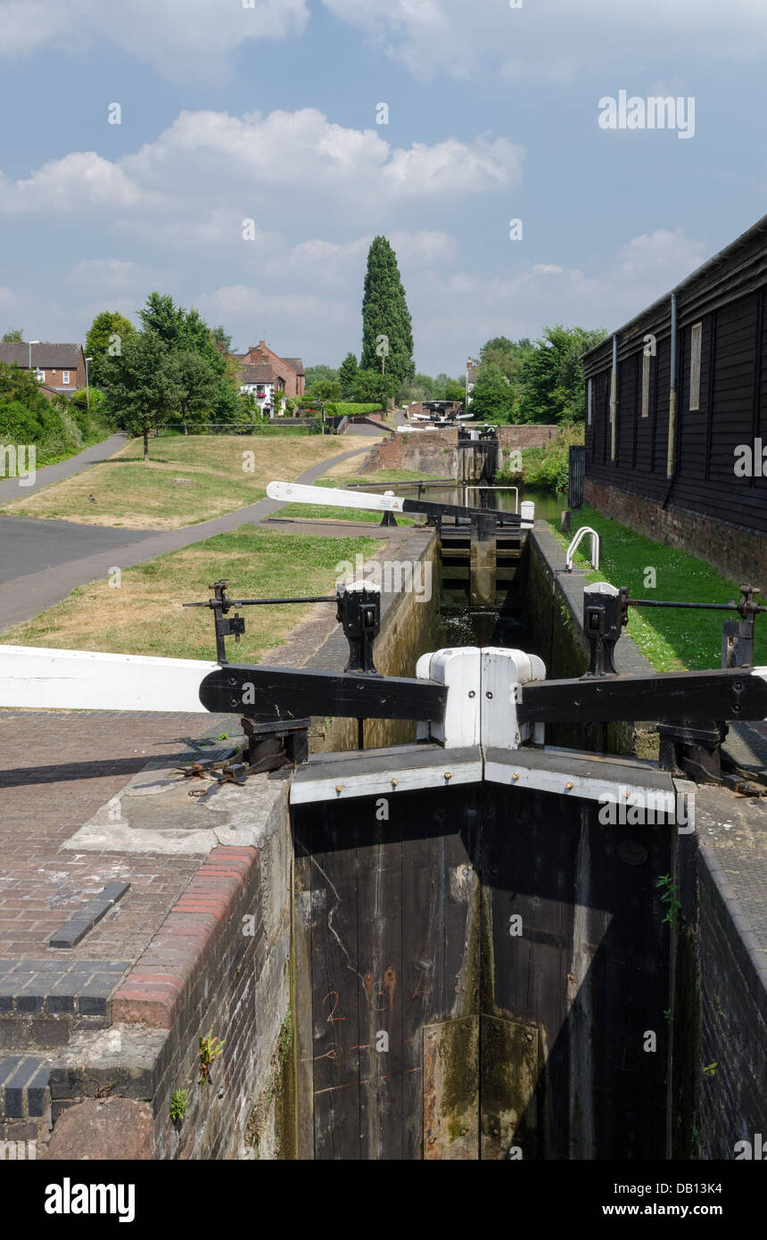 Stourbridge Canal at Wordsley which links the Staffordshire and