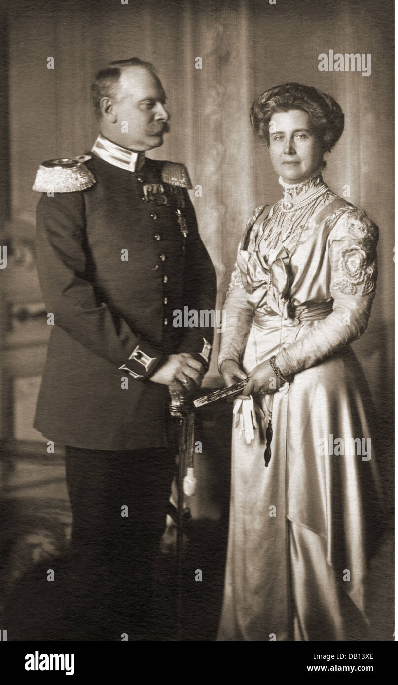 Frederick II, 9.7.1857 - 9.8.1928, Grand Duke of Baden 28.9.1907 - 22.11.1918, half length, with wife Grand Duchess Hilda, picture postcard, Th. Schumann und Sohn, Karlsruhe, circa 1910, Stock Photo