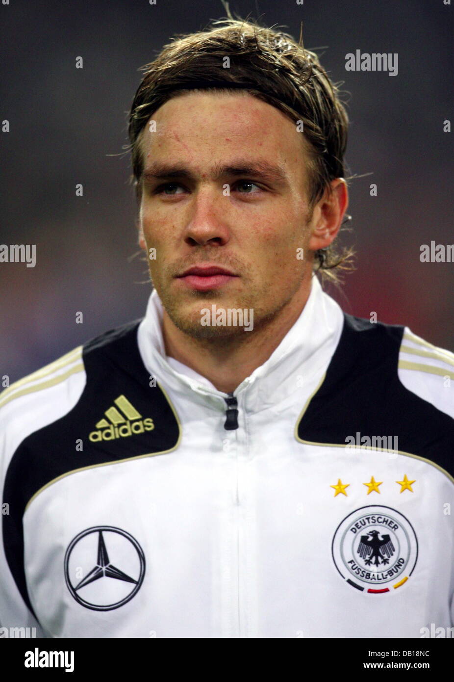 German international right-back Clemens Fritz pictured before the UEFA Euro 2008 qualifier Germany v Cyprus at AWD Arena stadium of Hanover, Germany, 17 November 2007. Germany won over Cyprus 4-0. Photo: Kay Nietfeld Stock Photo