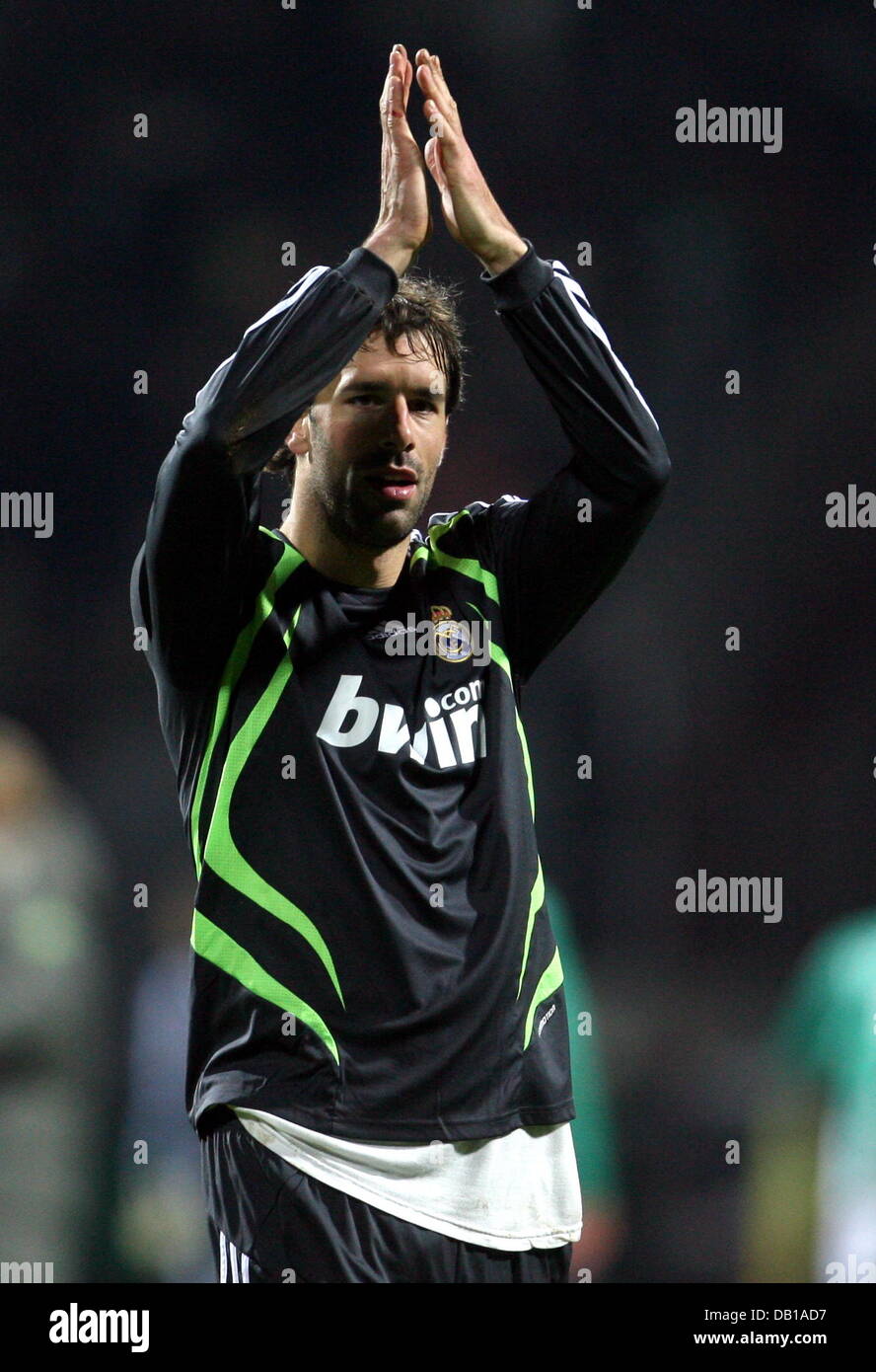 Real Madrid S Ruud Van Nistelrooy Gestures During The Champions Stock Photo Alamy