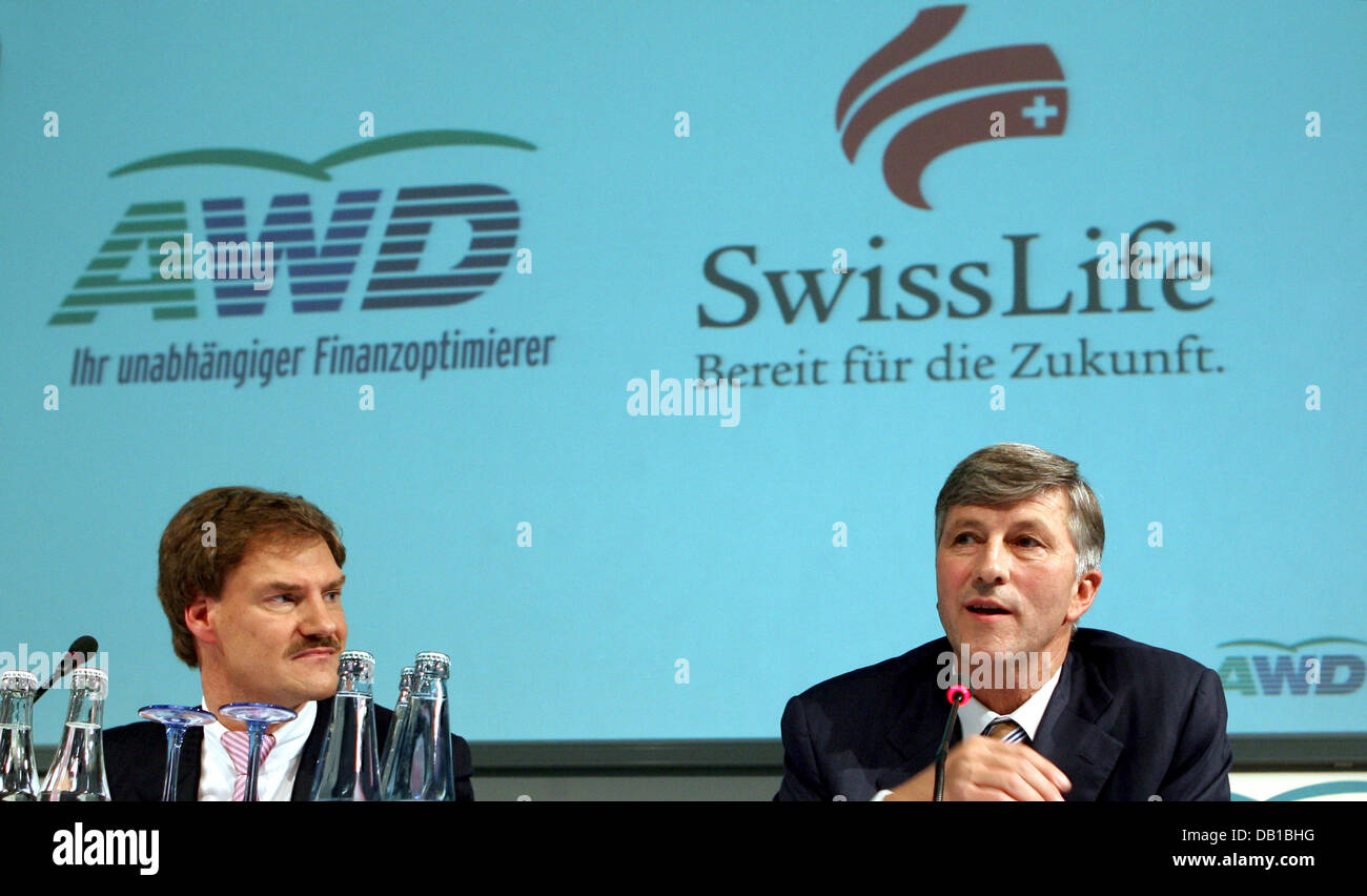 AWD CEO Carsten Maschmeyer (L) and Rolf Doerig, CEO of Swiss Life give a press conference in Hanover, Germany, 3 December 2007. Swiss life insurance company Swiss Life wants to take over German financial services provider AWD for around one billion euro. AWD shareholders are to be offered 30 euro per share, both companies announced in Hanover. AWD's board supports the take-over and Stock Photo