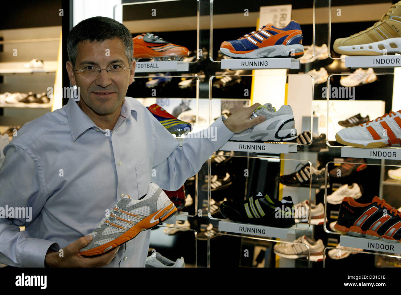 The CEO of the sports brand adidas Herbert Hainer is pictured with adidas  shoes in Herzogenaurach, Germany, 03 December 2007. Photo: Daniel Karmann  Stock Photo - Alamy