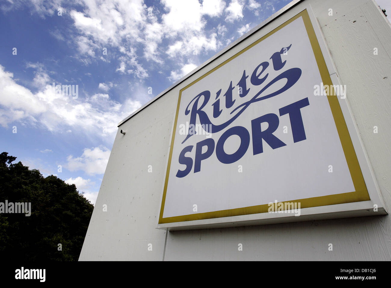 Hex Code Ritter Sort Logo Ritter Sport Logo Hi-Res Stock Photography And Images – PTPSJ