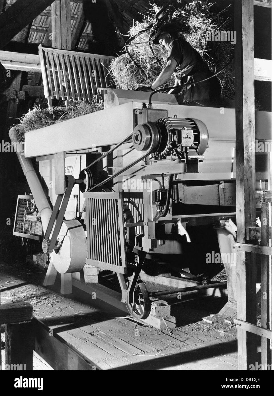 agriculture, machines, stationary thresher with Siemens motor, 1950s, Additional-Rights-Clearences-Not Available Stock Photo