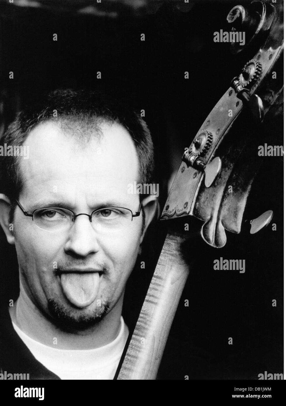 Ilg, Dieter, * 30.9.1961, German musician (jazz), double bass player, portrait, Mannheim, 2001, Stock Photo
