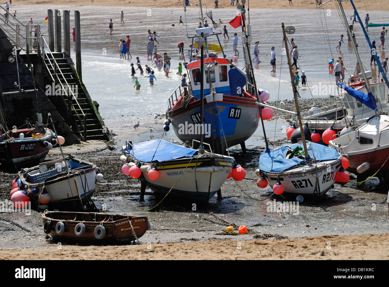 Broadstairs, Kent, England, UK. Fishing boats on the beach at low tide Stock Photo