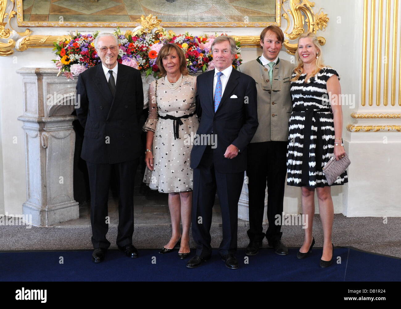 Duke Franz of Bavaria (L-R), Princess Ursula of Bavaria, Prince Leopold of Bavaria and their children Prince Konstantin and Princess Felipa pose on the occasion of the 80th birthday reception of Franz, Duke of Bavaria in Oberschleissheim, Germany, 22 July 2013. Photo: TOBIAS HASE Stock Photo