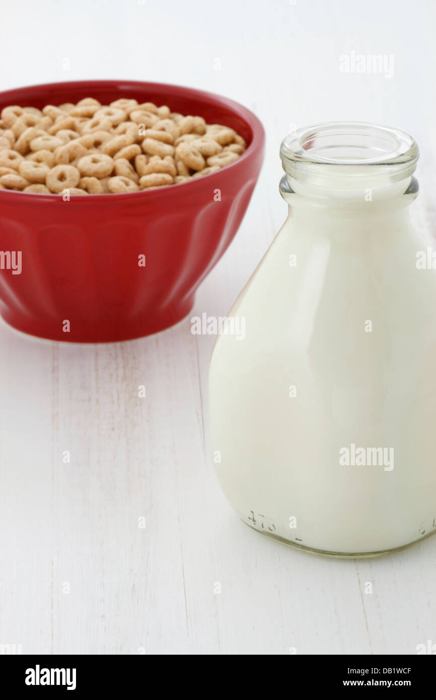 Delicious and nutritious lightly toasted honey, nuts and oats cereal