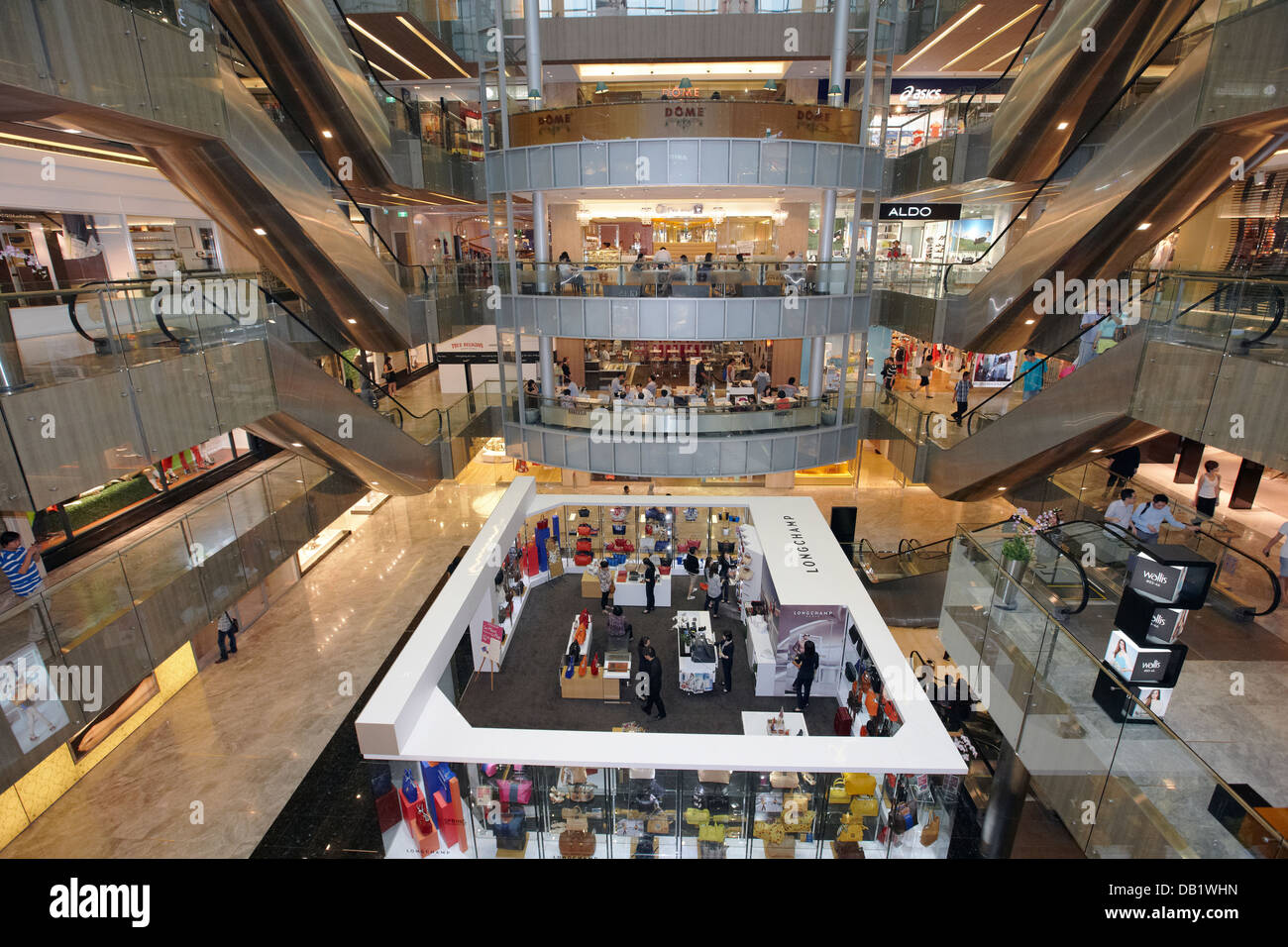 Interior view of the Paragon Shopping Centre, Orchard Road, Singapore Stock  Photo - Alamy