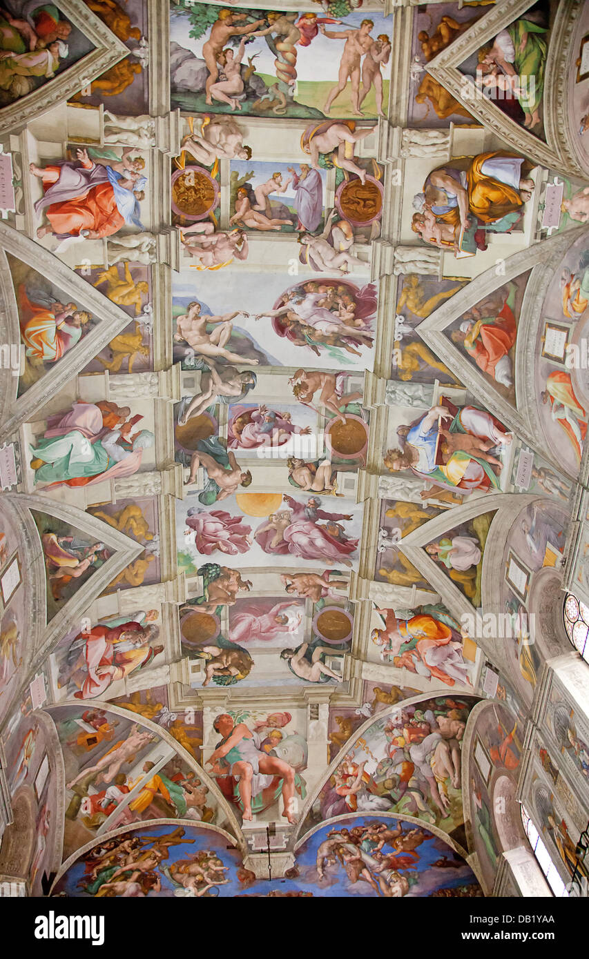 Sistine chapel exterior italy hi-res stock photography and images - Alamy