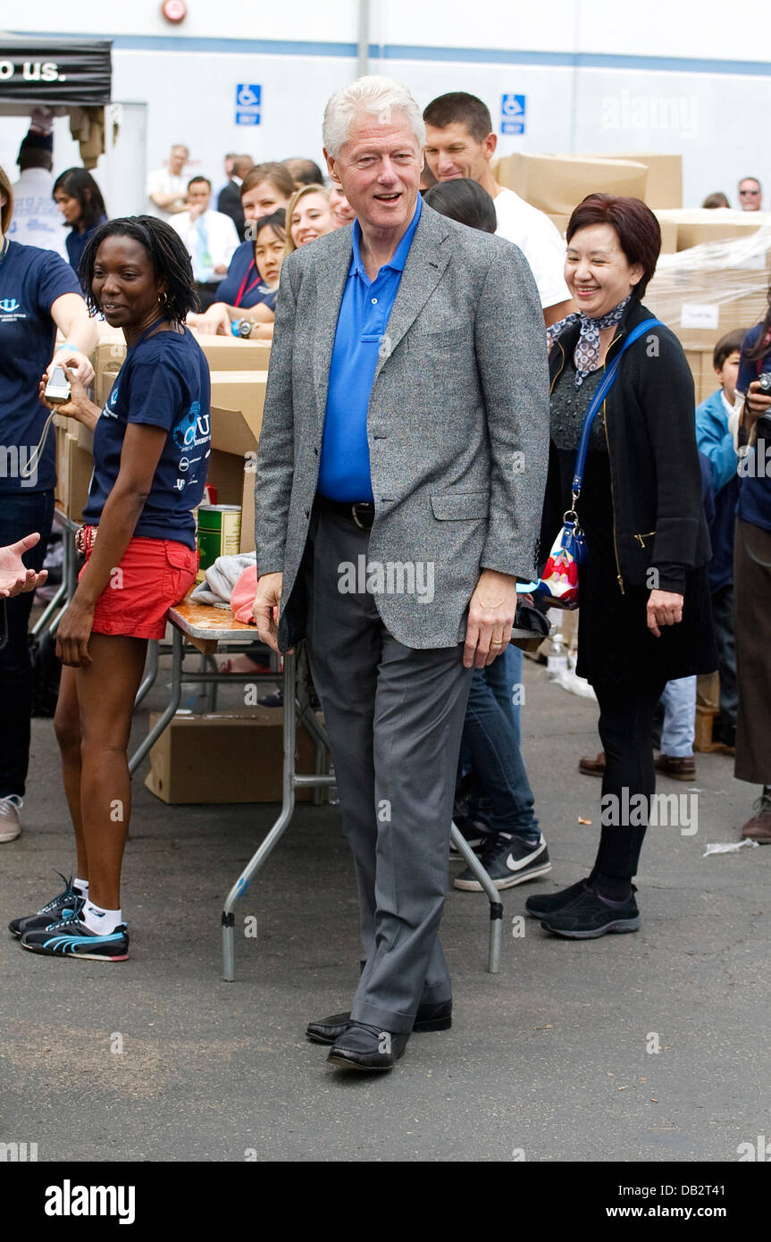 Bill Clinton volunteering at the San Diego food bank San Diego