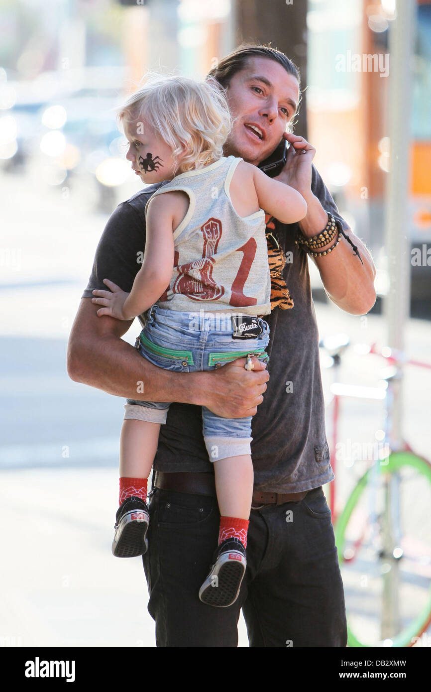 Gavin Rossdale and Zuma Rossdale outside a Japanese restaurant where