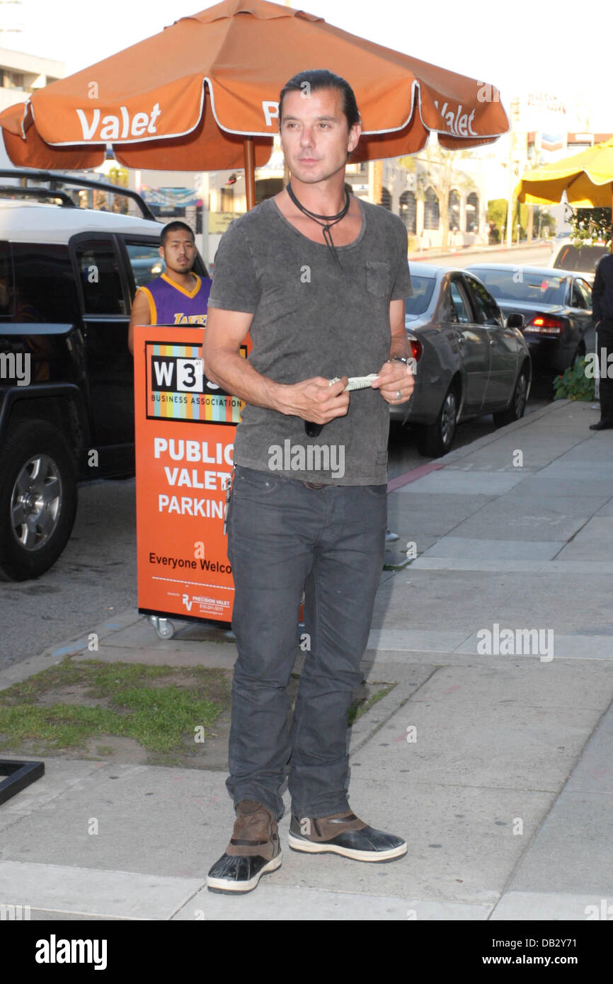 Gavin Rossdale outside a Japanese restaurant where he enjoyed dinner with his family Los Angeles, California - 04.04.11 Stock Photo