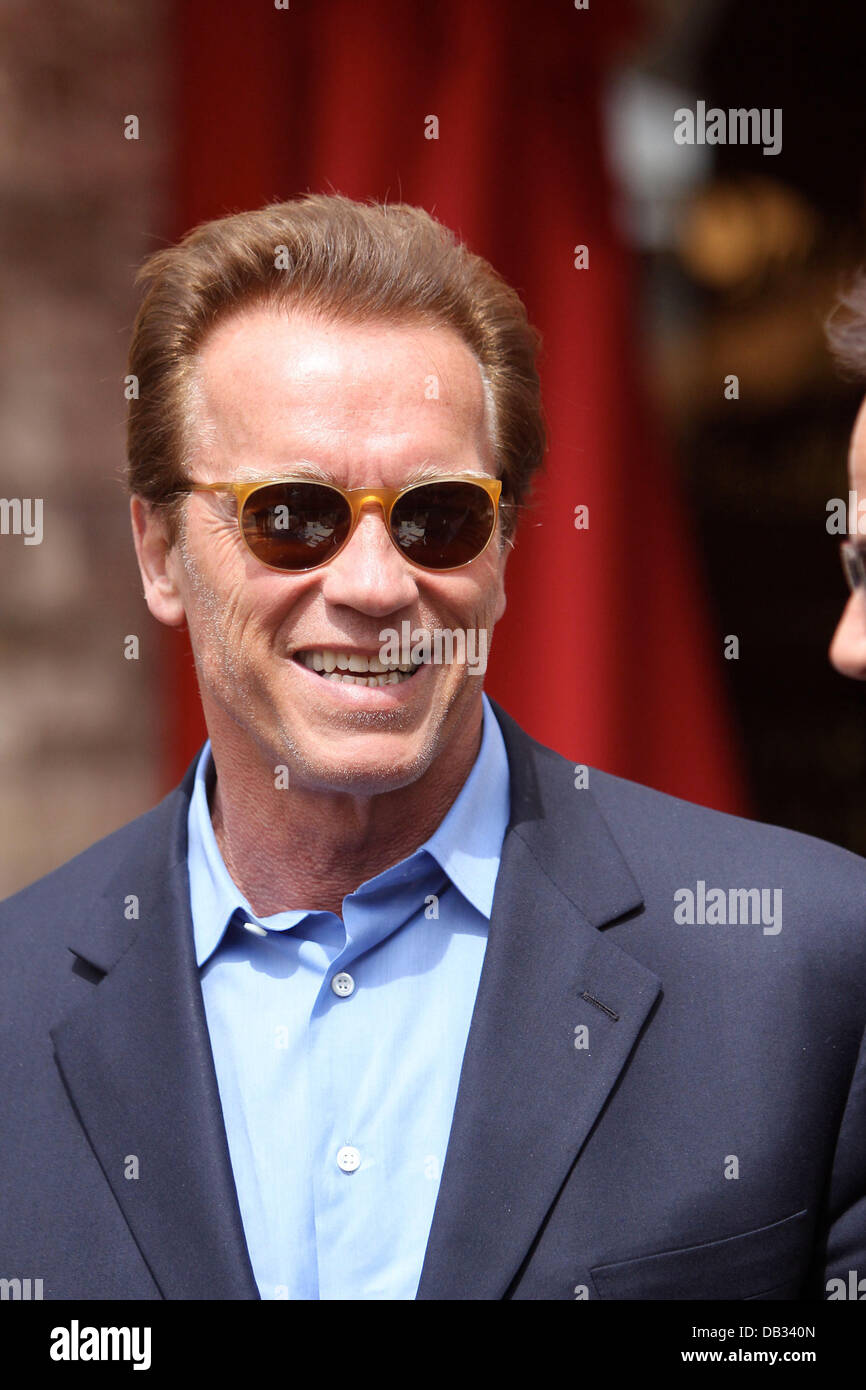 Arnold Schwarzenegger out and about in The Grove Los Angeles, California - 07.04.11 Stock Photo