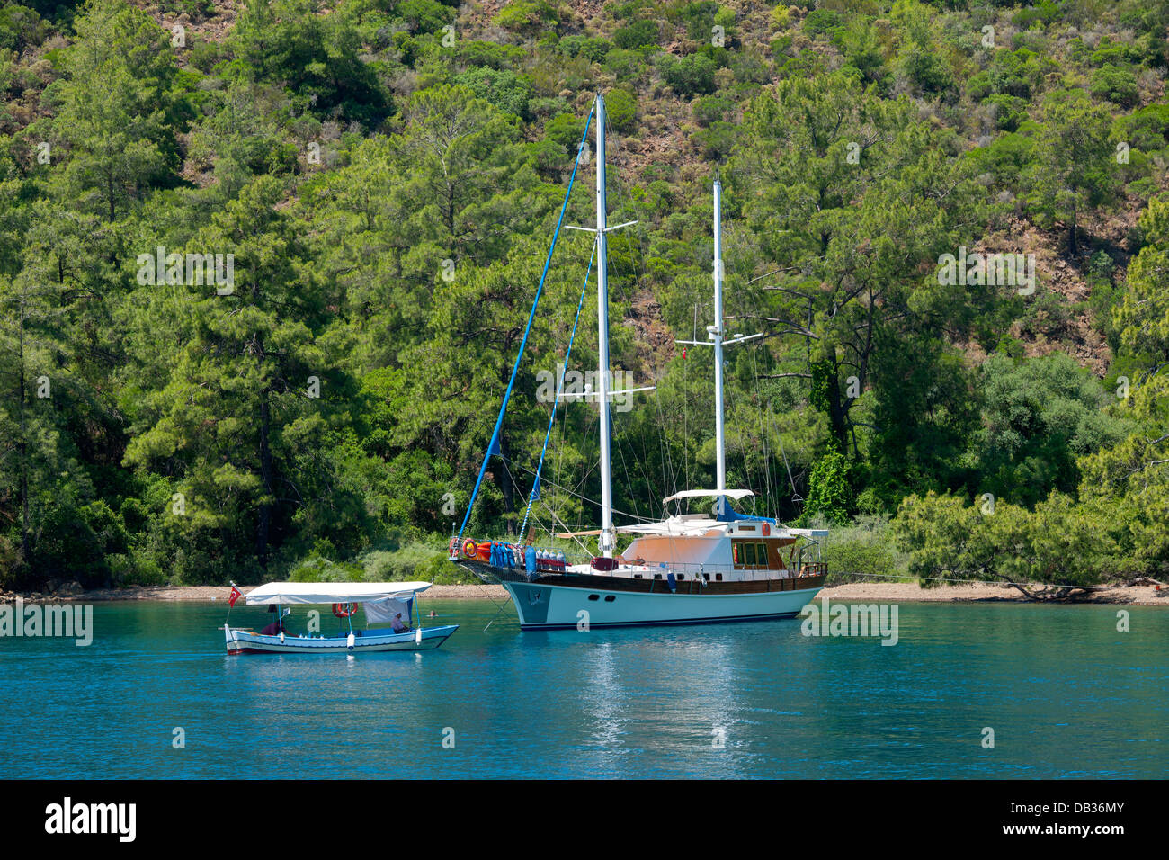 Türkei, Provinz Mugla, Göcek, 12 Island Tour, Segelyacht in einer Bucht Stock Photo