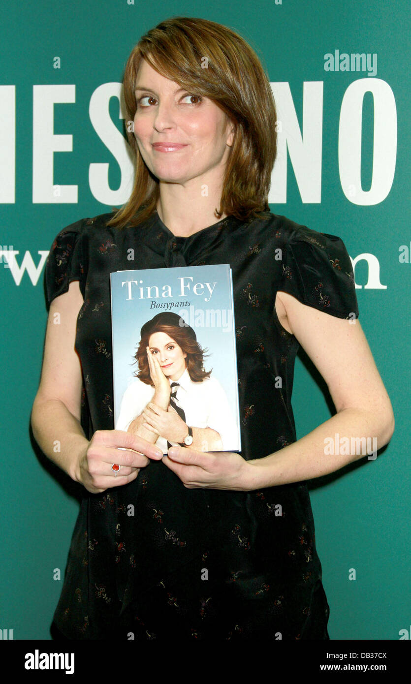 Tina Fey Signs Copies Of Her Book Bossypants At Barnes Noble Union Square New York City Usa 08 04 11 Stock Photo Alamy