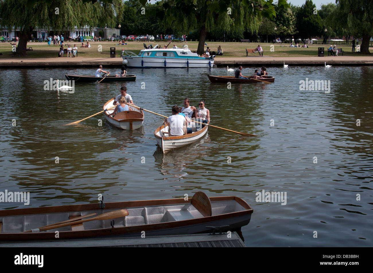 River avon rowing boat hires stock photography and images Alamy