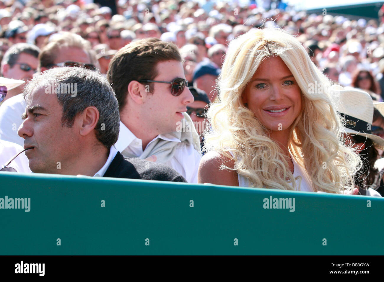 Victoria Silvstedt watching the tennis at the Monte-Carlo Rolex Masters
