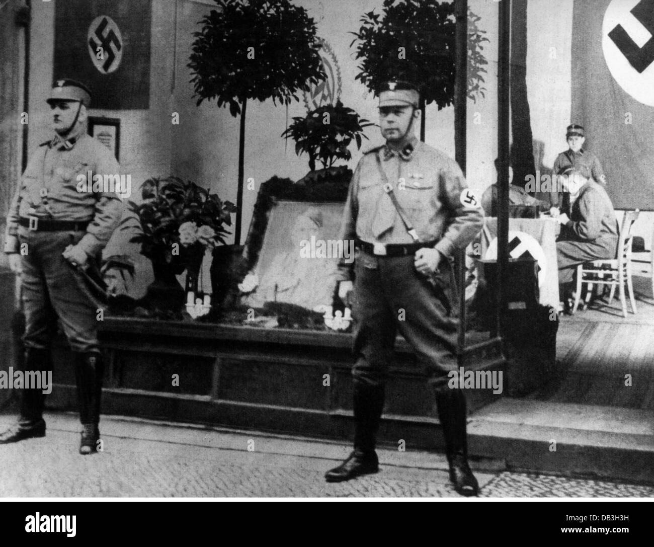 Nazi sturmabteilung hi-res stock photography and images - Alamy