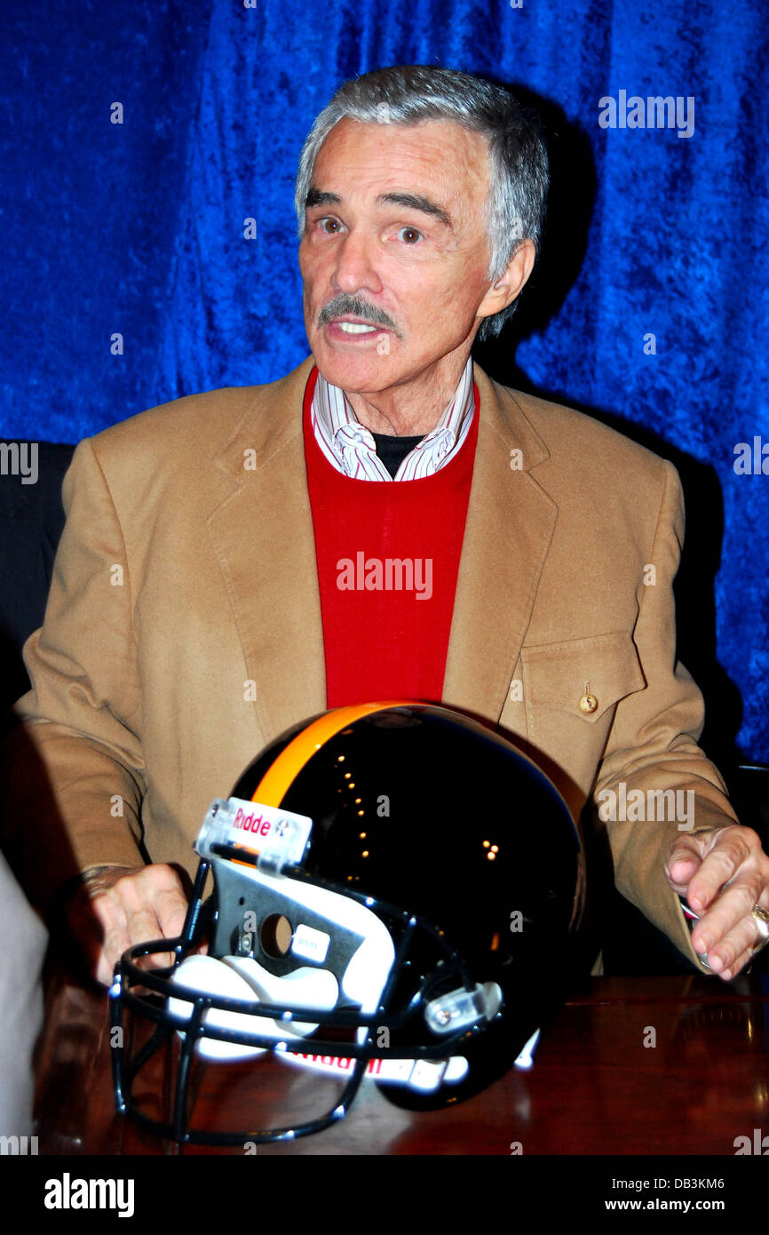 Burt reynolds hi-res stock photography and images - Alamy