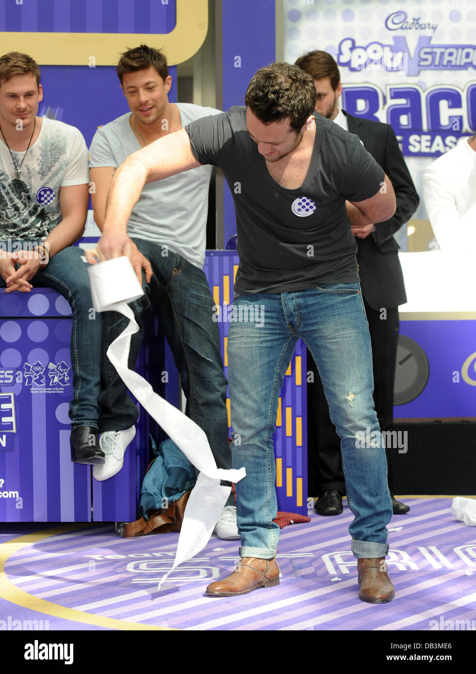 Antony Costa Blue compete to break a Guinness World Record for the