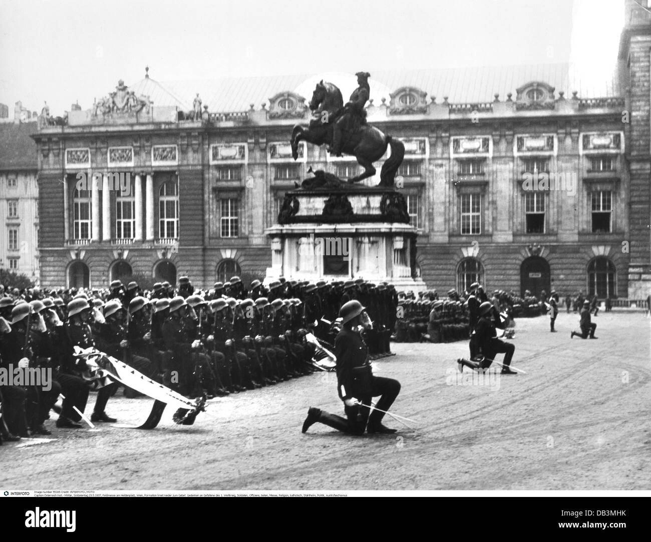 geography / travel, Austria, military, 'Day of the Soldier', 23.5.1937, religious ceremony in Vienna, formation kneeling down for prayer, Additional-Rights-Clearences-Not Available Stock Photo