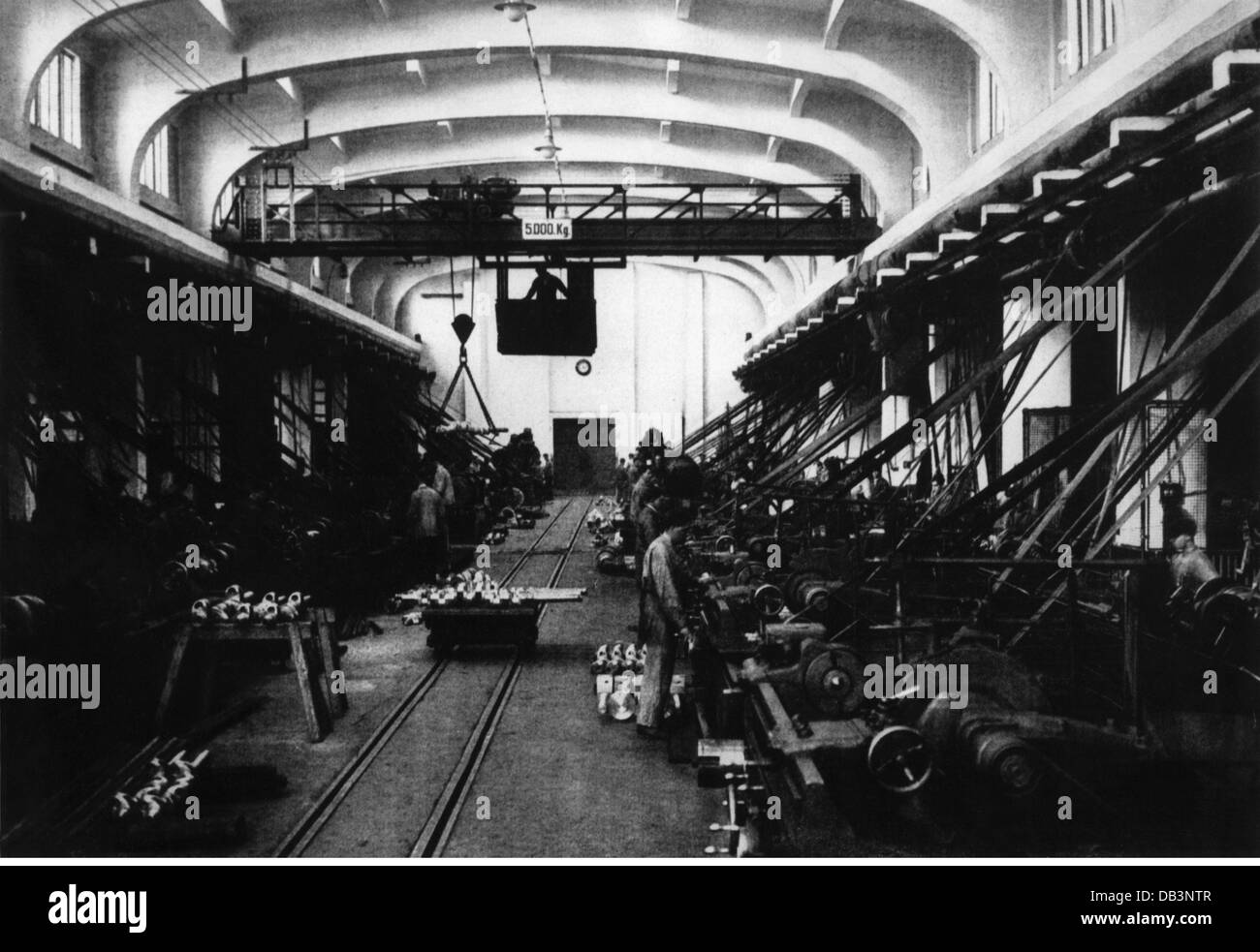 industry, plant, production hall for crank shafts, circa 1900, Additional-Rights-Clearences-Not Available Stock Photo
