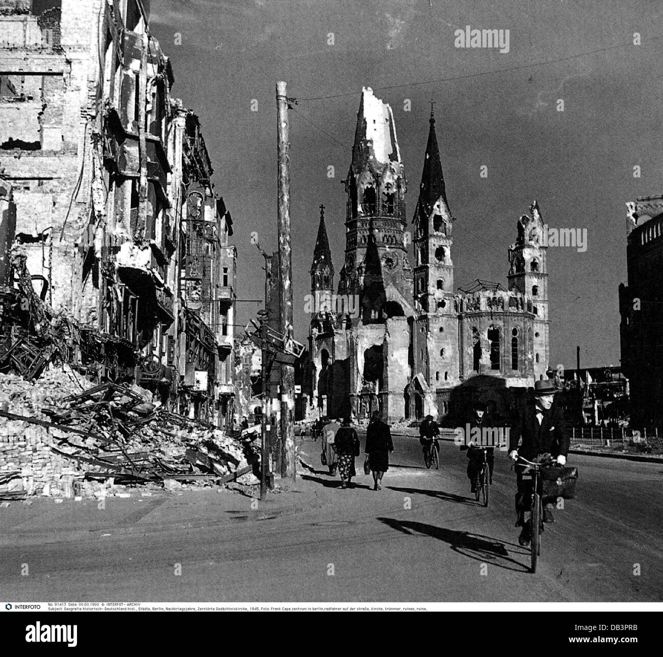 geography / travel, Germany, Berlin, postwar period, view of the destroyed Kaiser Wilhelm Memorial Church, 1945, Additional-Rights-Clearences-Not Available Stock Photo