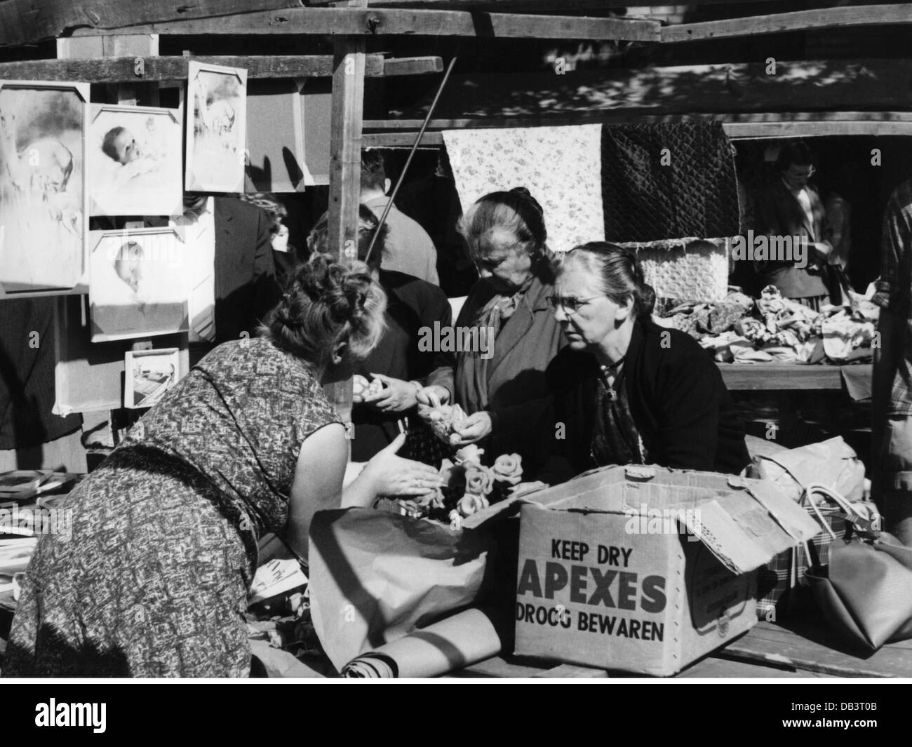 trade, markets, traffic, flea market in Zwolle, Netherlands, 1950s, Additional-Rights-Clearences-Not Available Stock Photo