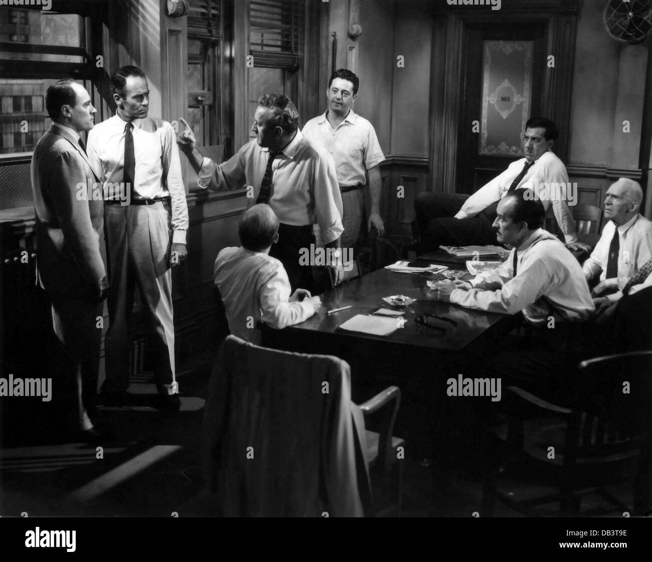 12 ANGRY MEN United Artists, 1957. Directed by Sidney Lumet. Camera: Boris Kaufman. With Henry Fonda Stock Photo