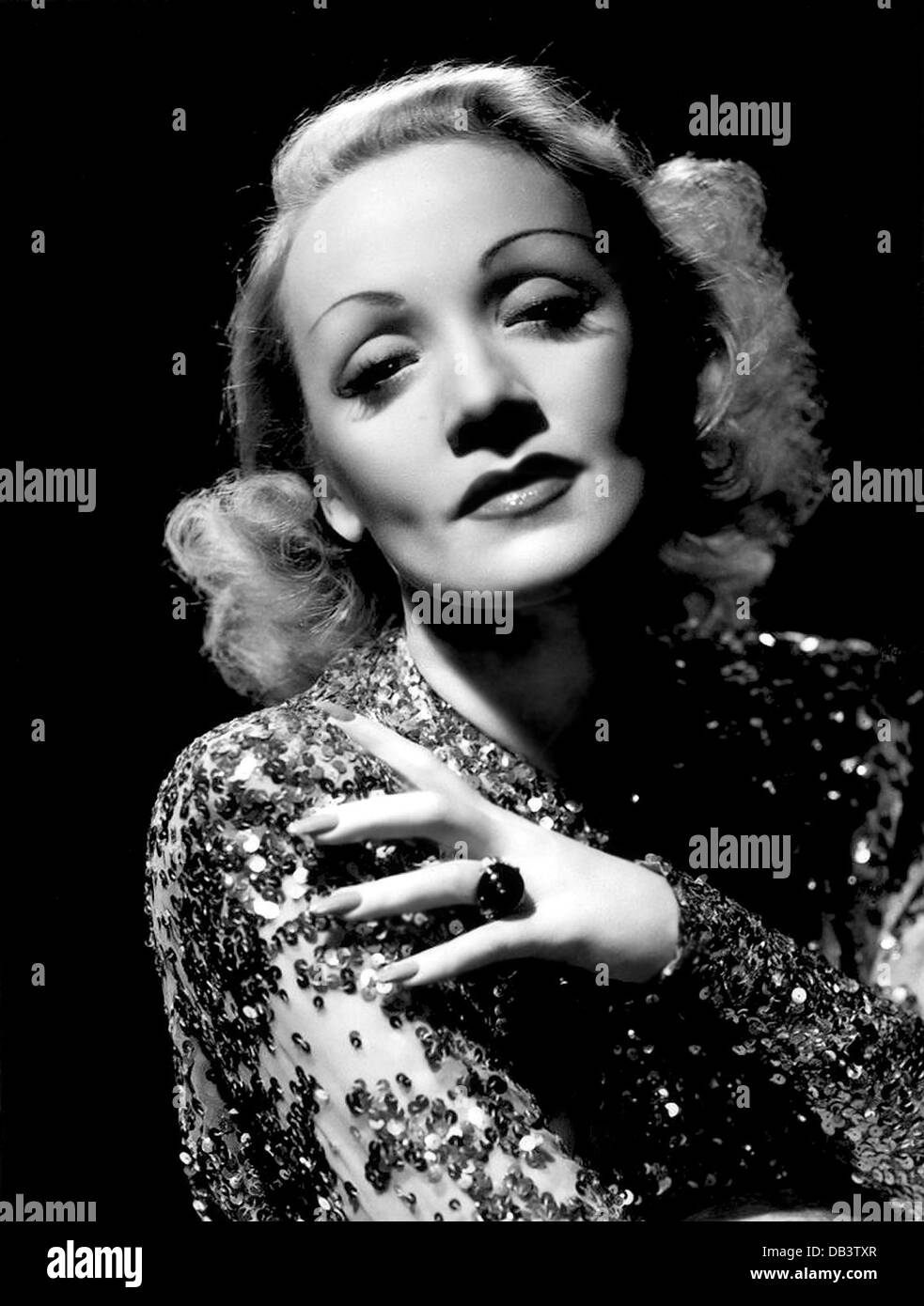 A FOREIGN AFFAIR Paramount, 1948. Directed by Billy Wilder. With Marlene Dietrich Stock Photo