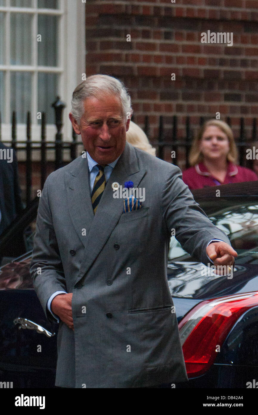 London, UK. 23rd July 2013. HRH Prince Charles & the Duchess of Cornwall arrive at St. Mary's Hospital to visit  his grandson for the first time as he visited the Duke and Duchess of Cambridge in hospital. 23rd July 2013, London, UK Credit:  martyn wheatley/Alamy Live News Stock Photo