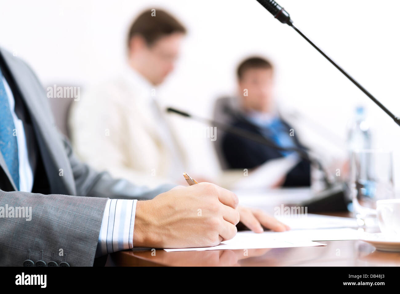 Financial contract paper board hi-res stock photography and images - Alamy