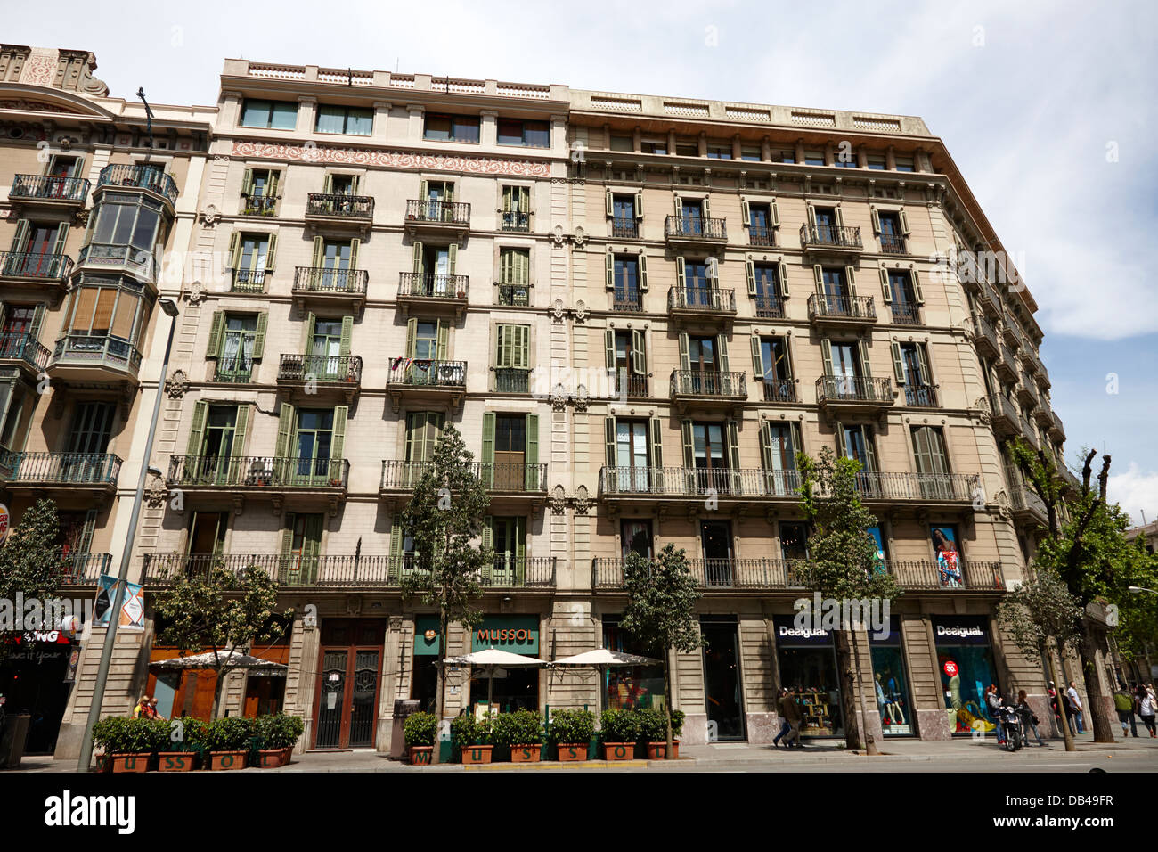 traditional corner apartment block on passeig de gracia and carrer d ...