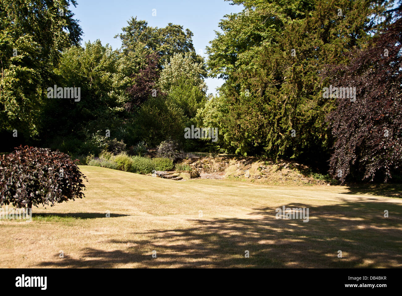 private-gardens-of-the-bereleigh-estate-stock-photo-alamy