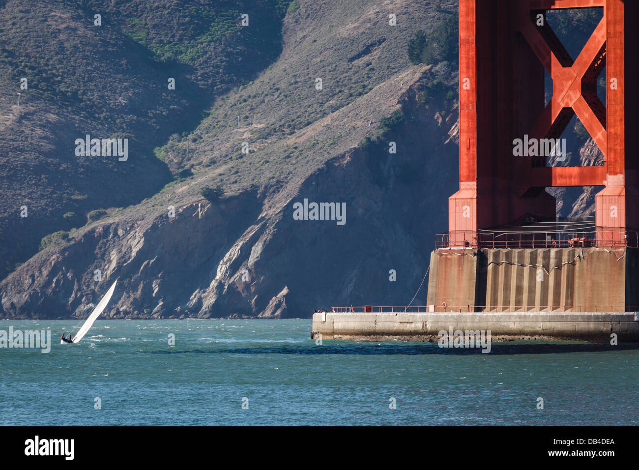 Aircraft carrier USS Carl Vinson passes under the Golden Gate Bridge Stock Photo