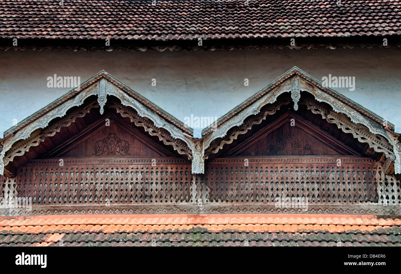 Traditional kerala roof hires stock photography and images Alamy
