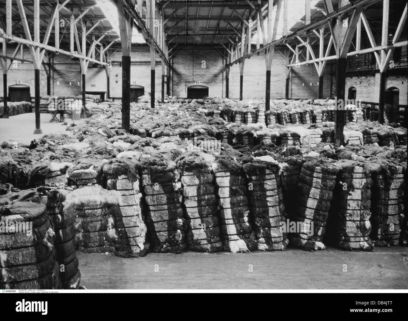 trade, store / magazine, warehouse with cotton, pure cotton from USA, Bremen, Germany, 1926, Additional-Rights-Clearences-Not Available Stock Photo