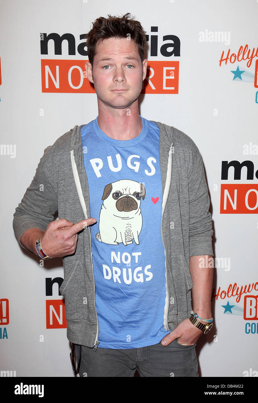 Hollywood bites back hi-res stock photography and images - Alamy