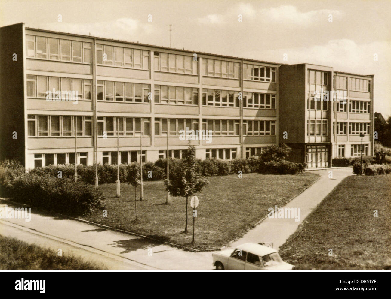 geography / travel, Germany, GDR, Wilkau-Hasslau, Karl-Marx-Oberschule, exterior view, 1970s, Additional-Rights-Clearences-Not Available Stock Photo