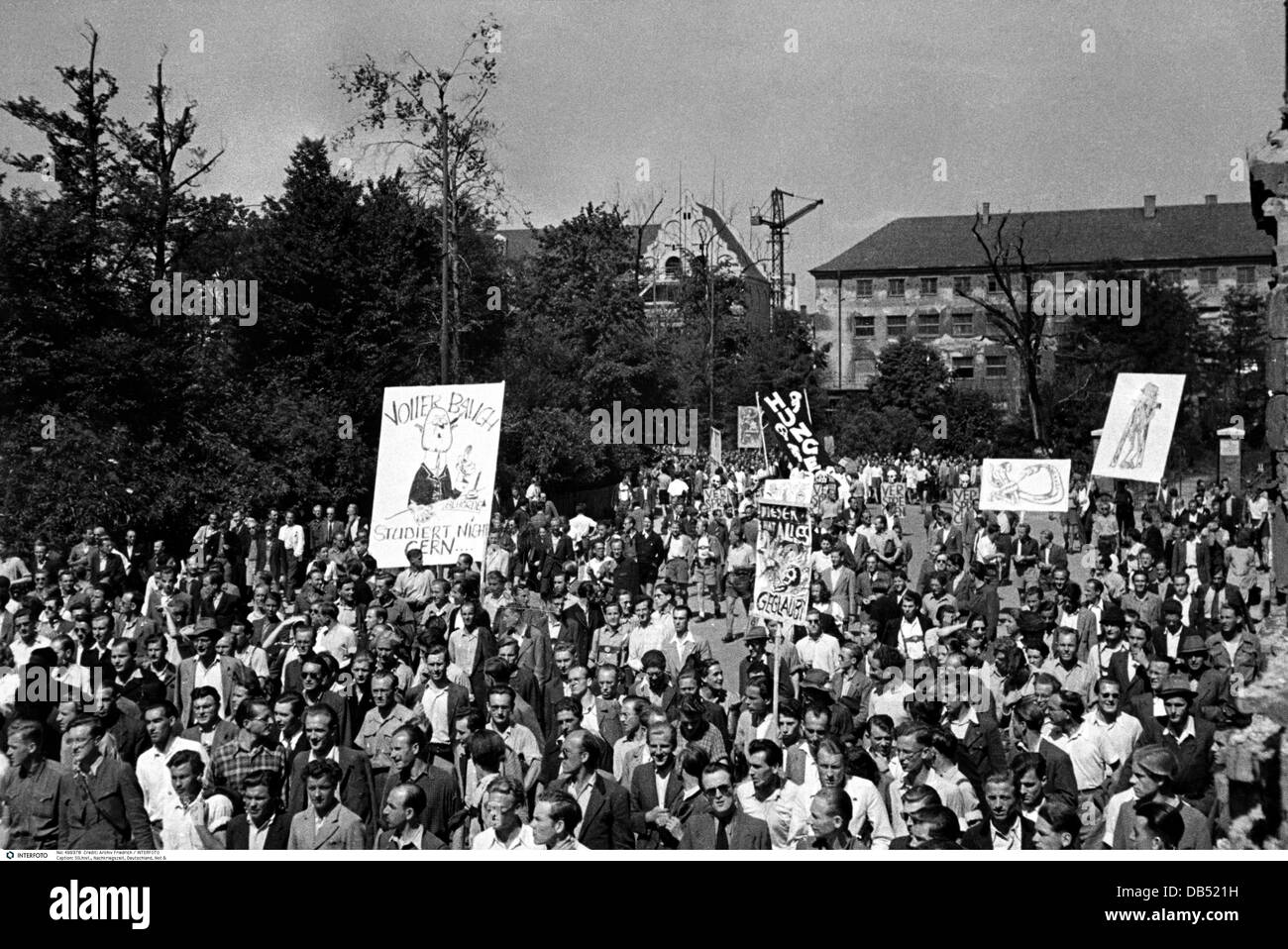 postwar period, Germany, adversity, demonstration against insufficient food supply, 'Hunger March' of Munich students, summer 1947, Additional-Rights-Clearences-Not Available Stock Photo