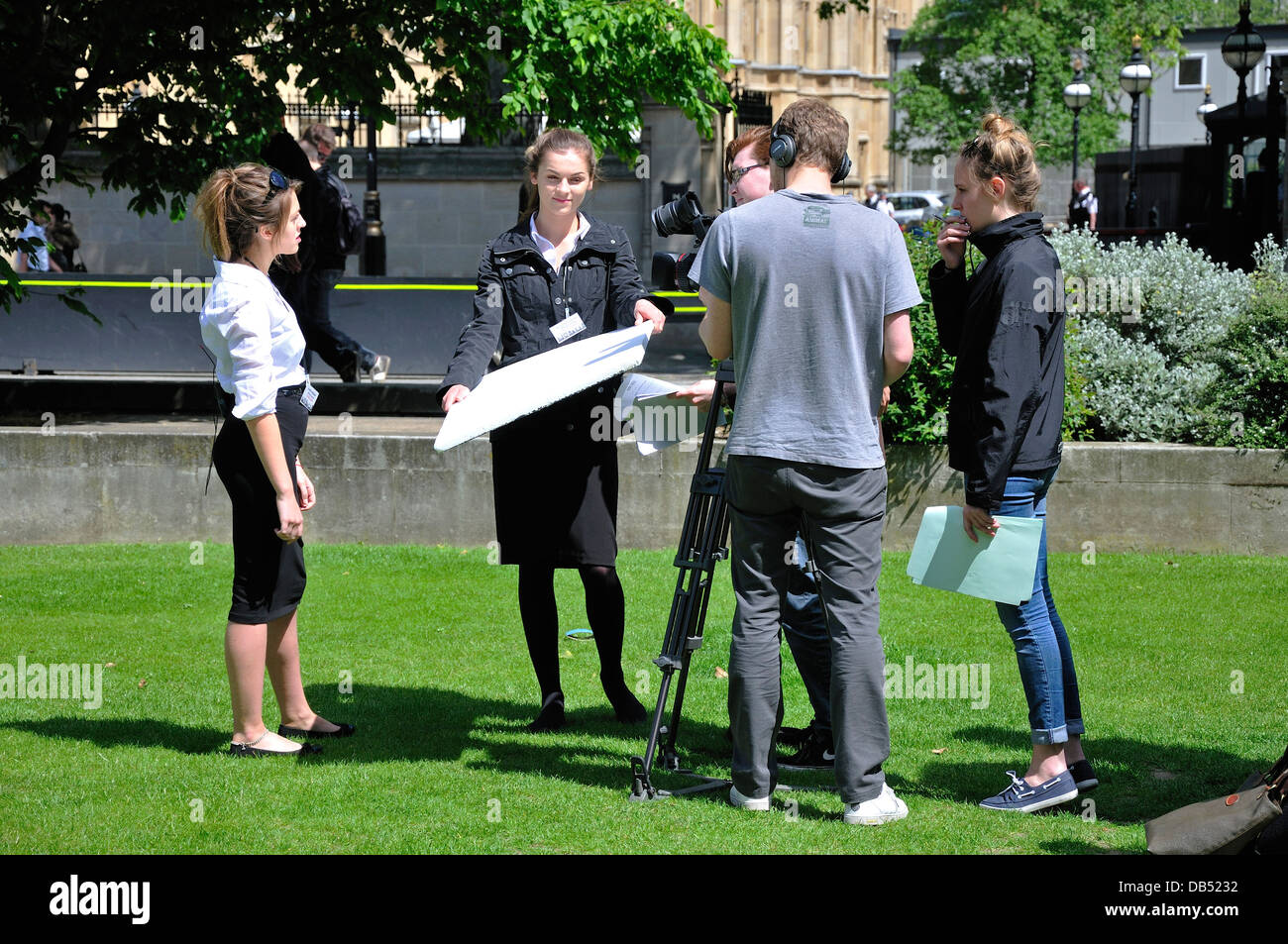 London, England, UK. Outside Broadcast TV crew by the Houses of Parliament Stock Photo