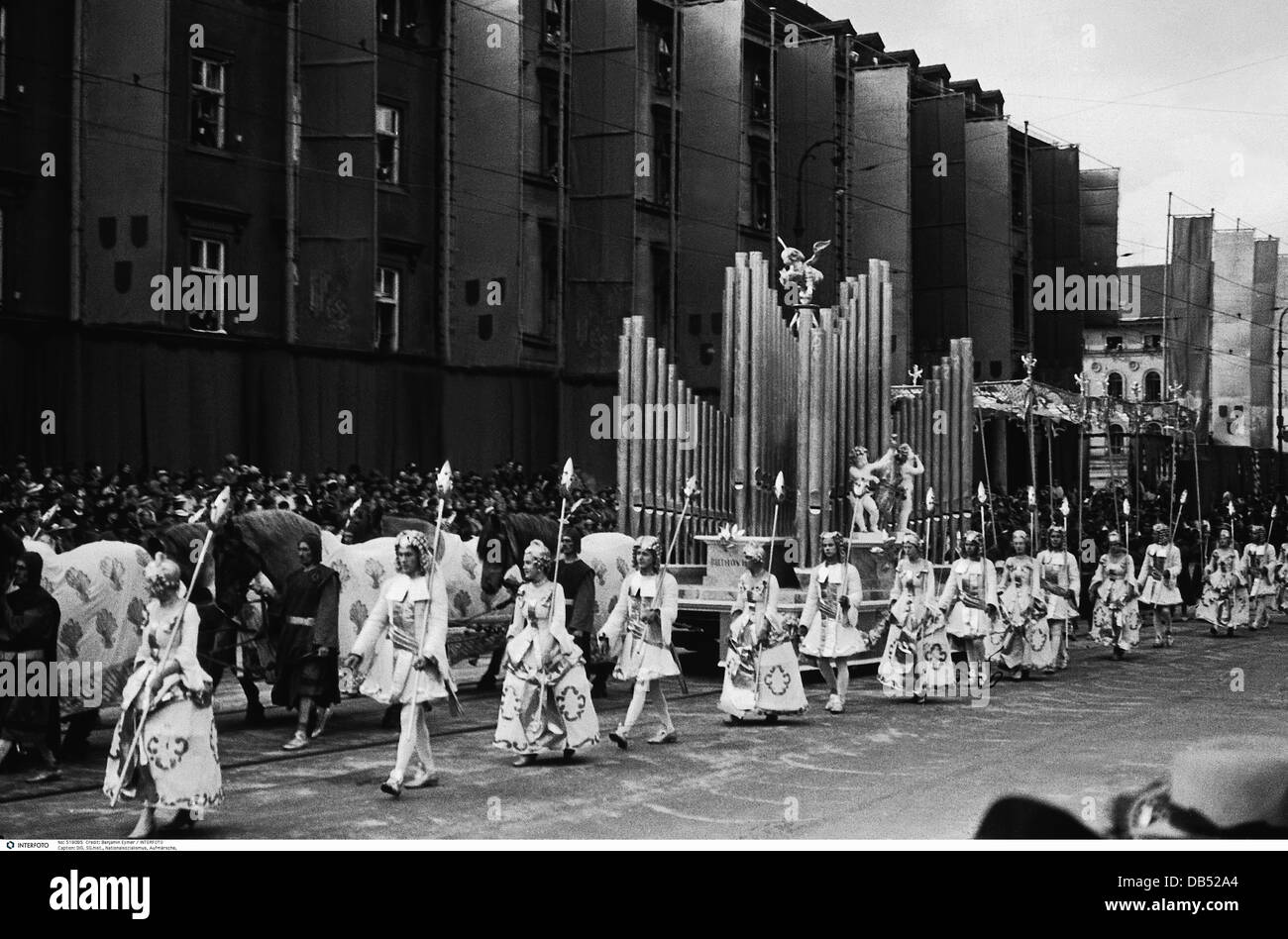 National Socialism, procession, parade, 'Tag der deutschen Kunst', pageant, pageants, historical pageant, Ludwigstrasse, allegory, organ, Munich, 8.- 10.7.1938, Additional-Rights-Clearences-Not Available Stock Photo