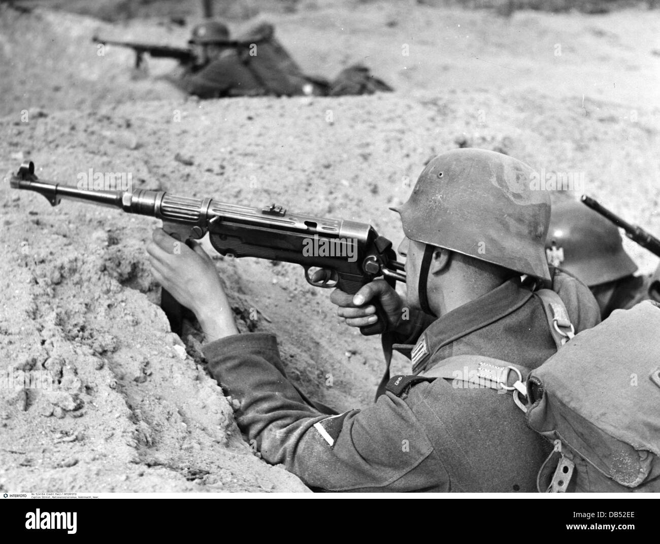 Nazism / National Socialism, military, Wehrmacht, army, military engineers, assault pioneer with MP 40 submachine gun, during a manoeuvre, 15.8.1940, Additional-Rights-Clearences-Not Available Stock Photo
