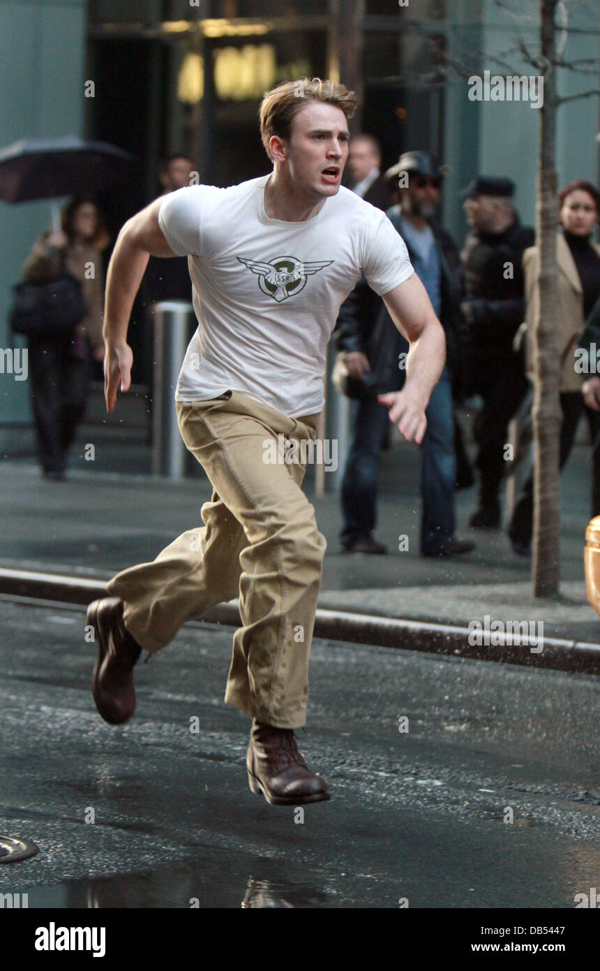 Chris Evans filming a scene for "Captain America: The First Avenger" on  location in Manhattan New York City Stock Photo - Alamy
