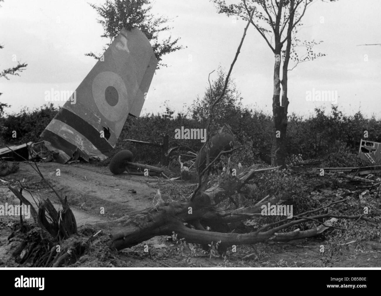 events, Second World War / WWII, Netherlands, Arnhem, 17. - 25.9.1944, crash landed military glider (Horsa) of the British 1st Airborne Division (General Urquhart), Additional-Rights-Clearences-Not Available Stock Photo